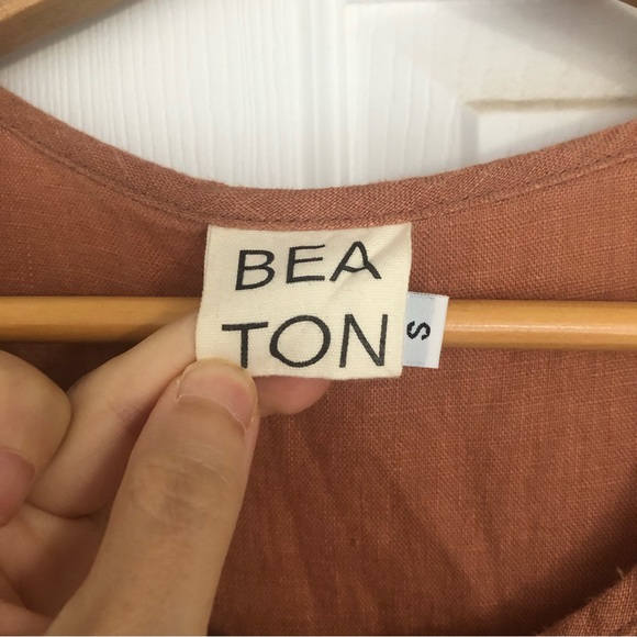 Beaton Linen dress - Picture 2 of 4